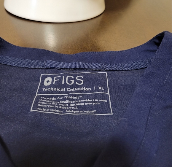 Figs Women's Long Sleeve Tunic Scrub Top Navy XL - Picture 4 of 9